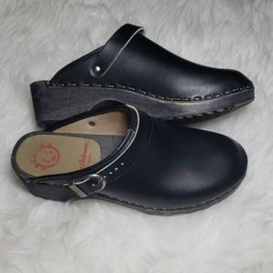 Hanna Andersson Clogs